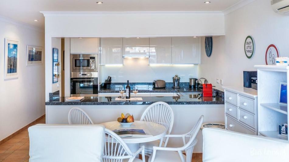 Hagen Apartamento Playa La Arena Puerto de Santiago  Eksteriør billede